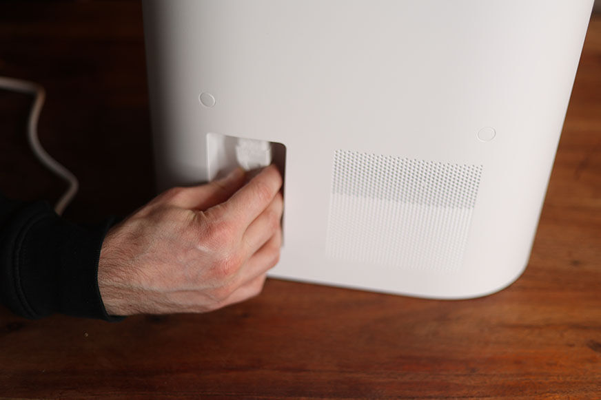 Обратная сторона базовой станции Dreame L10s Ultra.